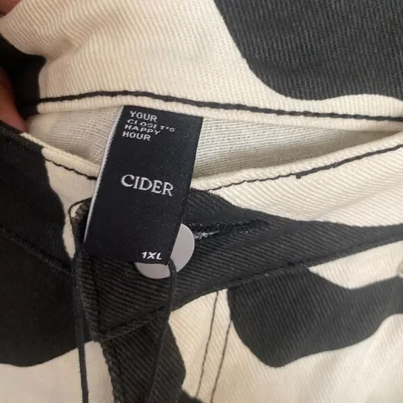 NWT Cider women's plus size black and white swirl wide leg jeans 1XL - Picture 4 of 5